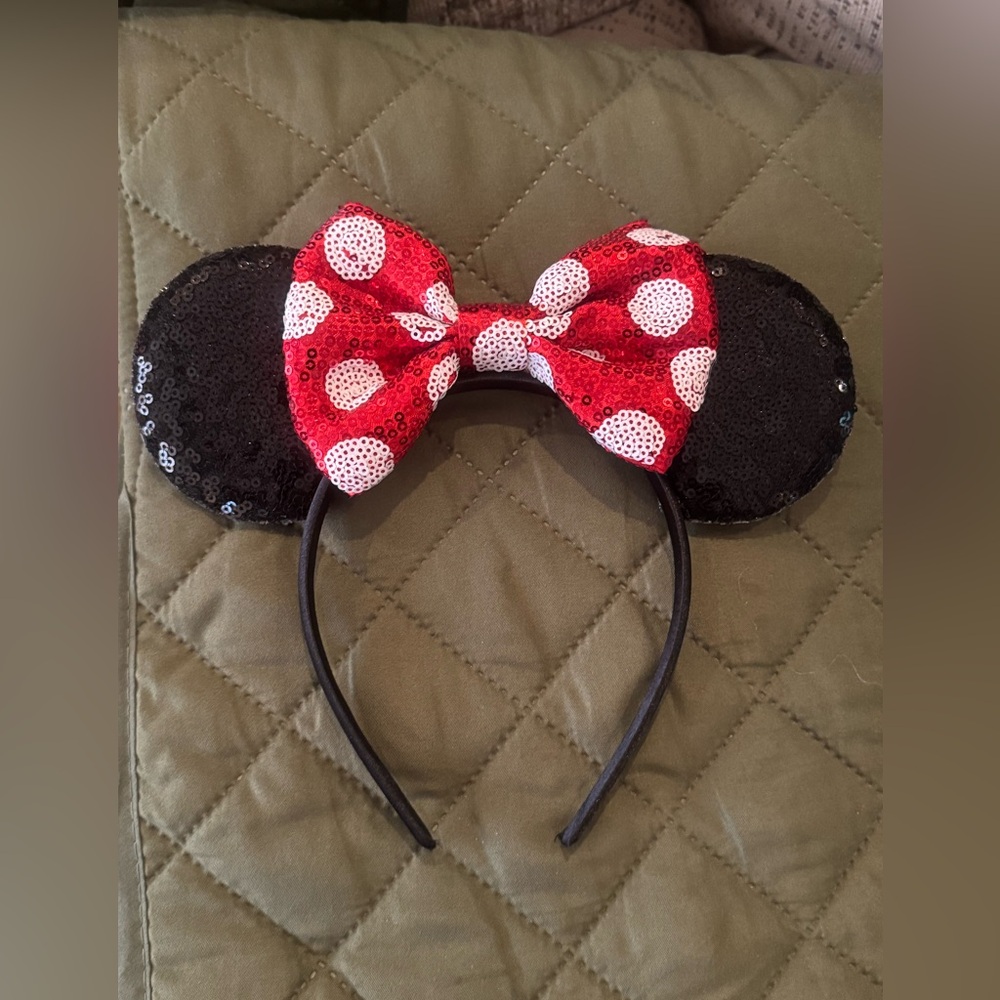 Red and Black Sequin Minnie Mouse Ears Headband